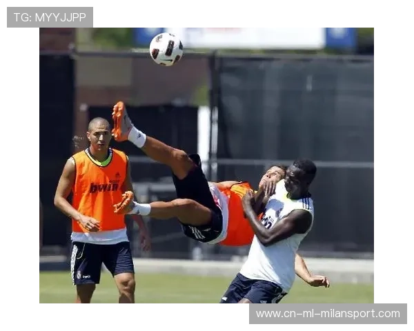 凯恩精准脚弓推射堪称模板——引领现代足球进攻新潮流